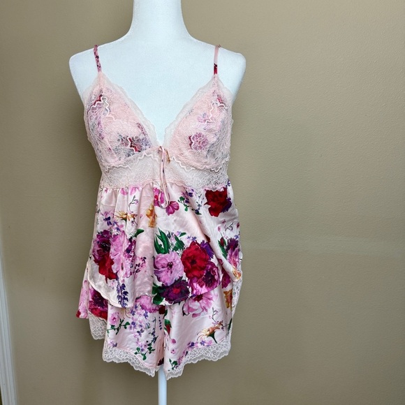 Victoria's Secret Other - Victoria’s Secret Pink Midnight Blossom Cami Pajama - XL
